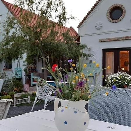 Piac Vendégház Kaptalantoti Exterior foto